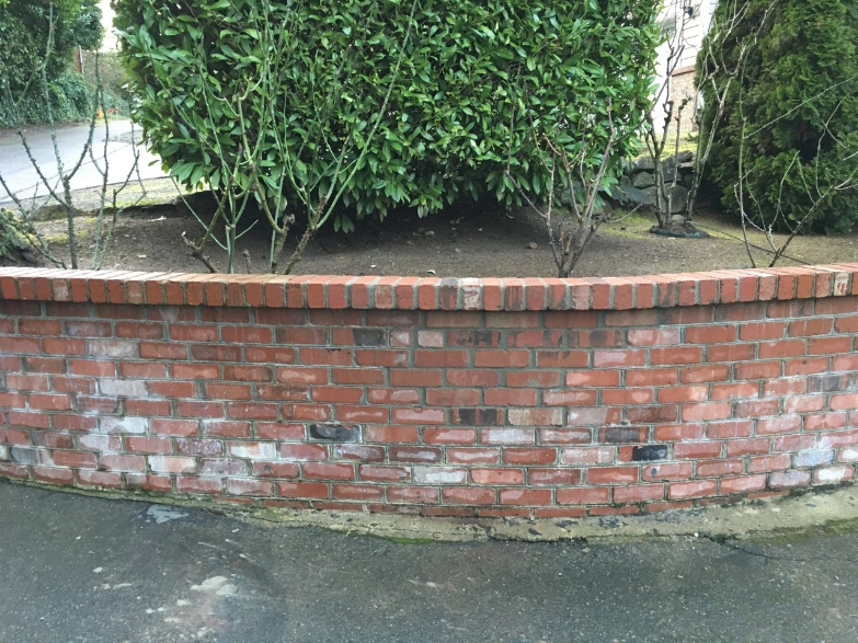 Masonry Brick Wall - Rustic Toscana for the Seattle area including Olympia, Kirkland, Mercer Island, Bellevue, Redmond, Woodinville, Sammamish, Issaquah, Maple Valley, Bothell, Shoreline, Edmonds, Lynnwood, Bainbridge Island, Bremerton, Renton, and Kent.